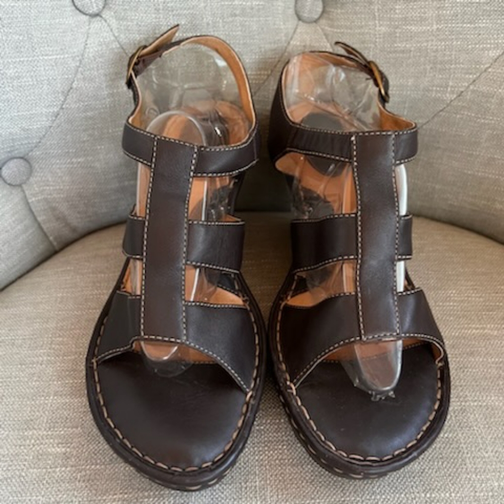 BORN VINTAGE BROWN WEDGE SANDALS  COASTAL GRANNY  SIZE 10